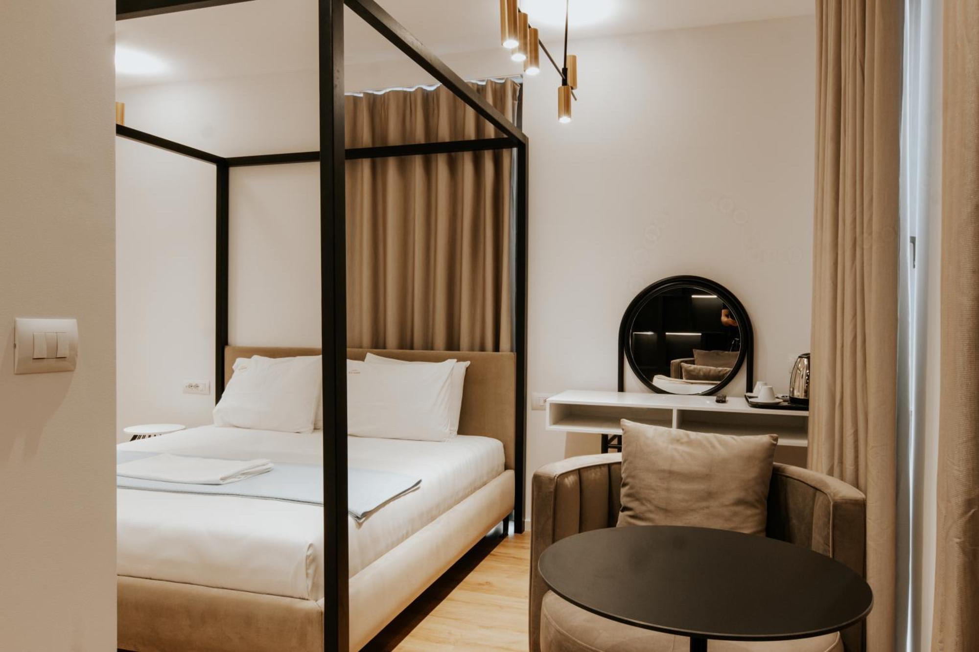Sharm Hotel Luxury Gjirokastër Eksteriør bilde