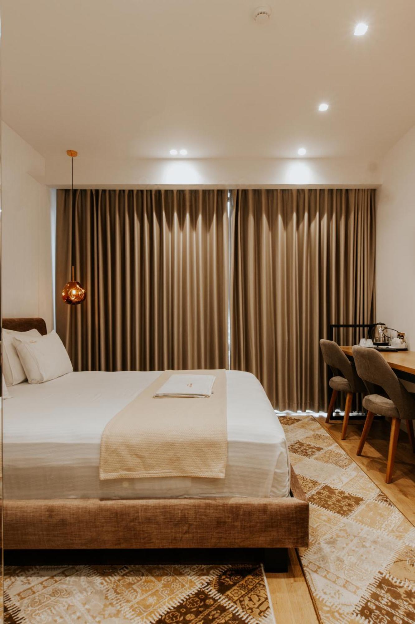 Sharm Hotel Luxury Gjirokastër Eksteriør bilde